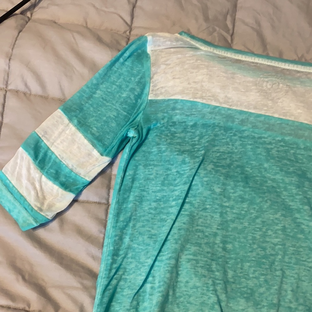 BUNDLE W/ ANY ITEM TO GET FOR FREE! - Picture 4 of 4